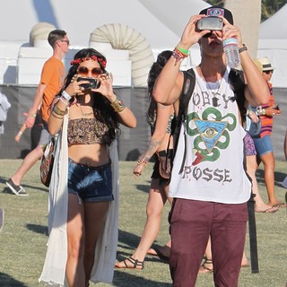 Vanessa Hudgens, Austin Butler in Celebrities at The 2012 Coachella Valley Music and Arts Festival - Day 3
