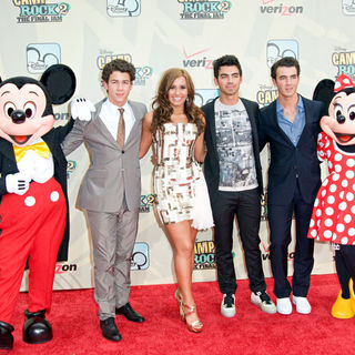 Jonas Brothers, Nick Jonas, Demi Lovato, Joe Jonas, Kevin Jonas in World Premiere of 'Camp Rock 2: The Final Jam'
