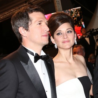 Marion Cotillard in 66th Cannes Film Festival - Blood Ties Premiere - canet-cotillard-blood-ties-premiere-03