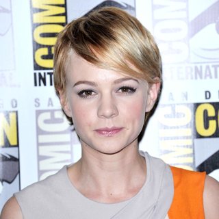 Carey Mulligan in 2011 Comic Con Convention - Day 1 - Drive - Arrivals