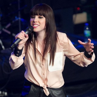 Carly Rae Jepsen in Carly Rae Jepsen Performs at CHUM FanFest - During The 2012 Slacker Canadian Music Week