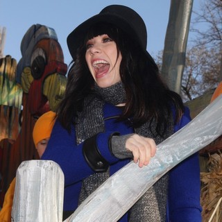 Carly Rae Jepsen in 86th Annual Macy's Thanksgiving Day Parade