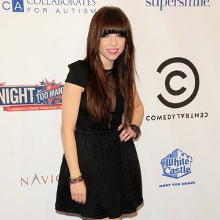Carly Rae Jepsen in Comedy Central's Night of Too Many Stars: America Comes Together for Autism Programs - Arrivals