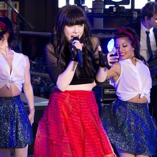 Carly Rae Jepsen in New Year's Eve 2013 in Times Square