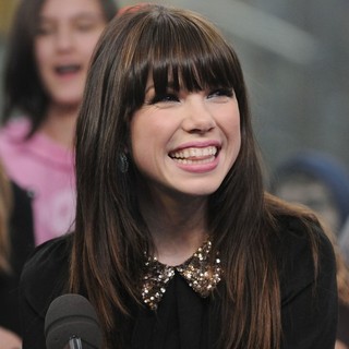 Carly Rae Jepsen in Carly Rae Jepsen Visits Much Music's New.Music.Live Show