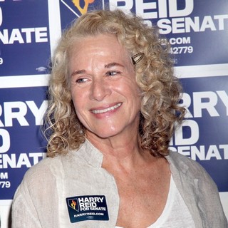 Carole King in Senator Harry Reid's Campaign Headquarters to Kick Off Volunteer Day of Action