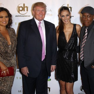 Tia Carrere, Donald Trump, Dayana Mendoza, Arsenio Hall in 2012 Miss USA Pageant - Red Carpet