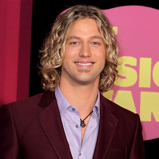 Casey James in 2012 CMT Music Awards
