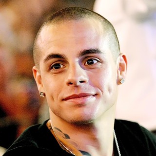 Casper Smart in Casper Smart Signs Autographs