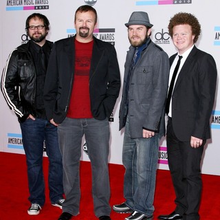 2010 American Music Awards - Arrivals