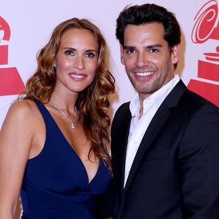Angelica Castro, Cristian de la Fuente in 2011 Latin Recording Academy Person of The Year Tribute to Shakira