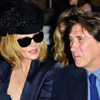 Kim Cattrall, Bryan Ferry in London Fashion Week Spring-Summer 2013 - Philip Treacy - Front Row