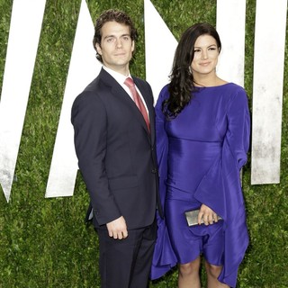 Henry Cavill, Gina Carano in 2013 Vanity Fair Oscar Party - Arrivals