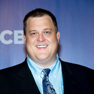 Billy Gardell in CBS Upfronts for 2010/2011 Season - cbs_upfronts_08_wenn2853458