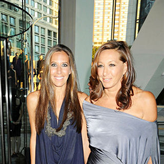 Gabby Karan, Donna Karan in 2010 CFDA Fashion Awards - Arrivals