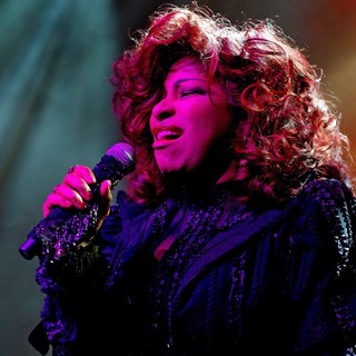Chaka Khan in Chaka Khan Performing
