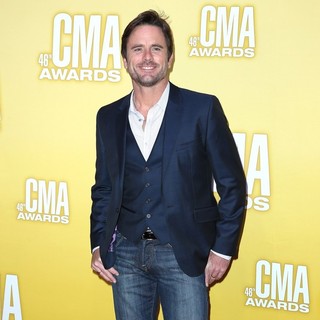 Charles Esten in 46th Annual CMA Awards