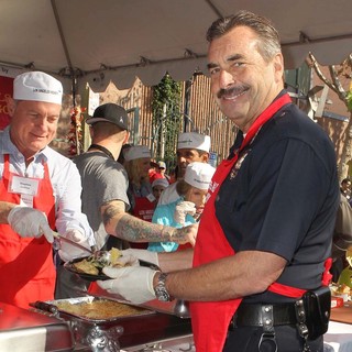 Charlie Beck in The Los Angeles Mission's Thanksgiving for Skid Row Homeless