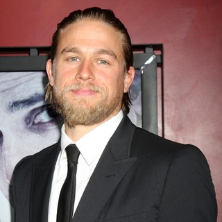 Charlie Hunnam in The Deadfall Premiere - charlie-hunnam-premiere-deadfall-02