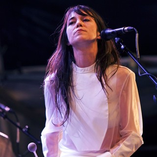 Charlotte Gainsbourg Performing Live During The Summer Series - charlotte-gainsbourg-performing-live-summer-series-01