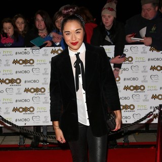 Chelcee in The MOBO Awards 2012 - Arrivals