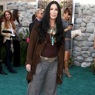 Cher in The Los Angeles Premiere of Zookeeper - Arrivals - cher-premiere-zookeeper-01