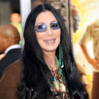 Cher in The Los Angeles Premiere of Zookeeper - Arrivals - cher-premiere-zookeeper-02