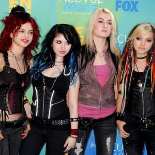 Cherri Bomb in 2011 Teen Choice Awards