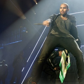 Chris Brown in Chris Brown Performs During His Sold Out Carpe Diem Tour