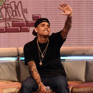 Chris Brown Appears on BET's 106 and Park to Promote His Single Fine China - chris-brown-promote-fine-china-02