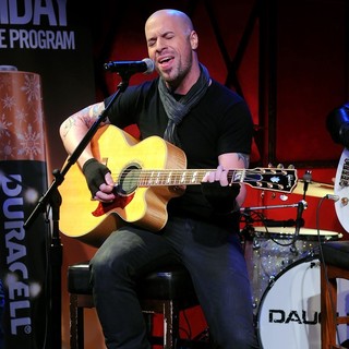 Chris Daughtry, DAUGHTRY in The Live Facebook Concert to Celebrate The Launch of Duracell Holiday Insurance Program - Inside