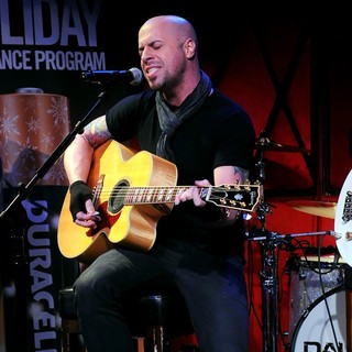 Chris Daughtry, DAUGHTRY in The Live Facebook Concert to Celebrate The Launch of Duracell Holiday Insurance Program - Inside