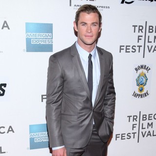 Chris Hemsworth in Marvel's The Avengers Premiere During The Closing Night of The 2012 Tribeca Film Festival - Arrivals