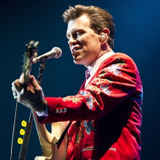 Chris Isaak in Chris Isaak Performing Live