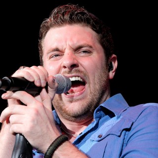 Chris Young Performs Live During His My Kind of Party Tour