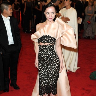 Christina Ricci in Schiaparelli and Prada Impossible Conversations Costume Institute Gala