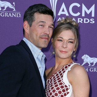 Eddie Cibrian, LeAnn Rimes in 2012 ACM Awards - Arrivals