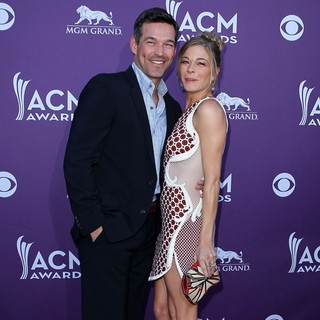 Eddie Cibrian, LeAnn Rimes in 2012 ACM Awards - Arrivals