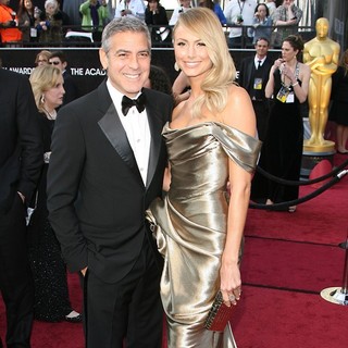 George Clooney, Stacy Keibler in 84th Annual Academy Awards - Arrivals