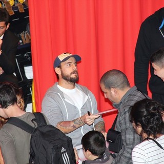 CM Punk in WWE Superstars Attend A Signing Session - cm-punk-a-signing-session-01
