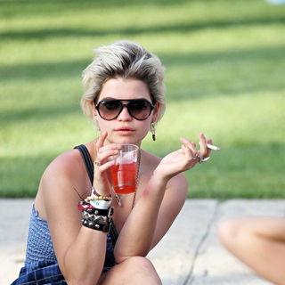 Pixie Geldof in The 2010 Coachella Valley Music and Arts Festival - Day 1