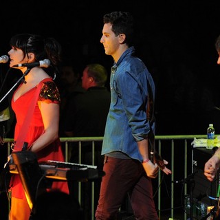 Cobra Starship in The Y100 Jingle Ball 2011