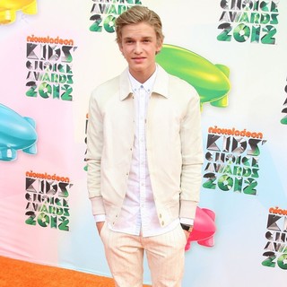 Cody Simpson in 2012 Kids' Choice Awards - Arrivals