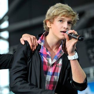 Cody Simpson in B96 Pepsi SummerBash 2011