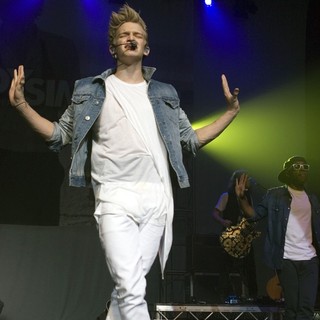 Cody Simpson in Cody Simpson Performing on The First Day of His Paradise Tour