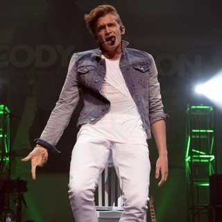 Cody Simpson in Cody Simpson Performing on The First Day of His Paradise Tour