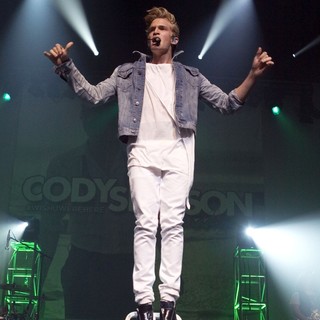 Cody Simpson in Cody Simpson Performing on The First Day of His Paradise Tour