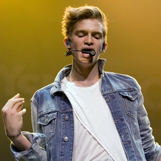 Cody Simpson in Cody Simpson Performing on The First Day of His Paradise Tour