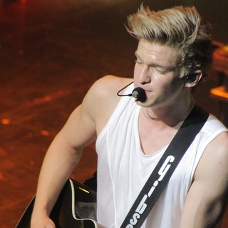 Cody Simpson in Cody Simpson Performs as Part of His Welcome to Paradise Tour