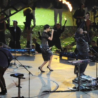 Coldplay, Rihanna, Jay-Z in Closing Ceremony for The Paralympics 2012